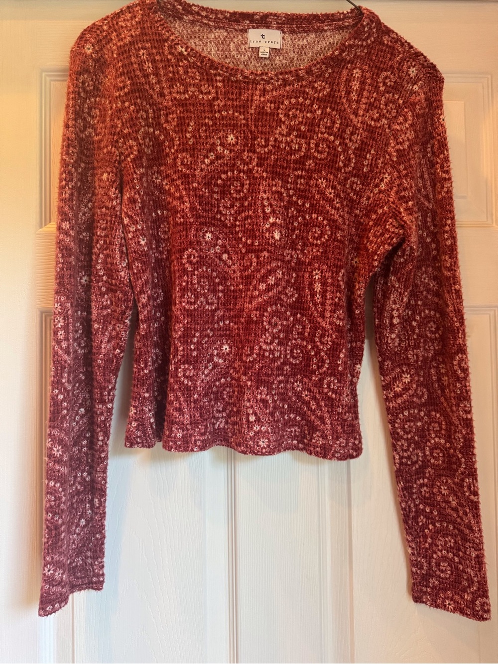 True Craft Red Paisley Chenille Long-Sleeve Cropped Sweater
